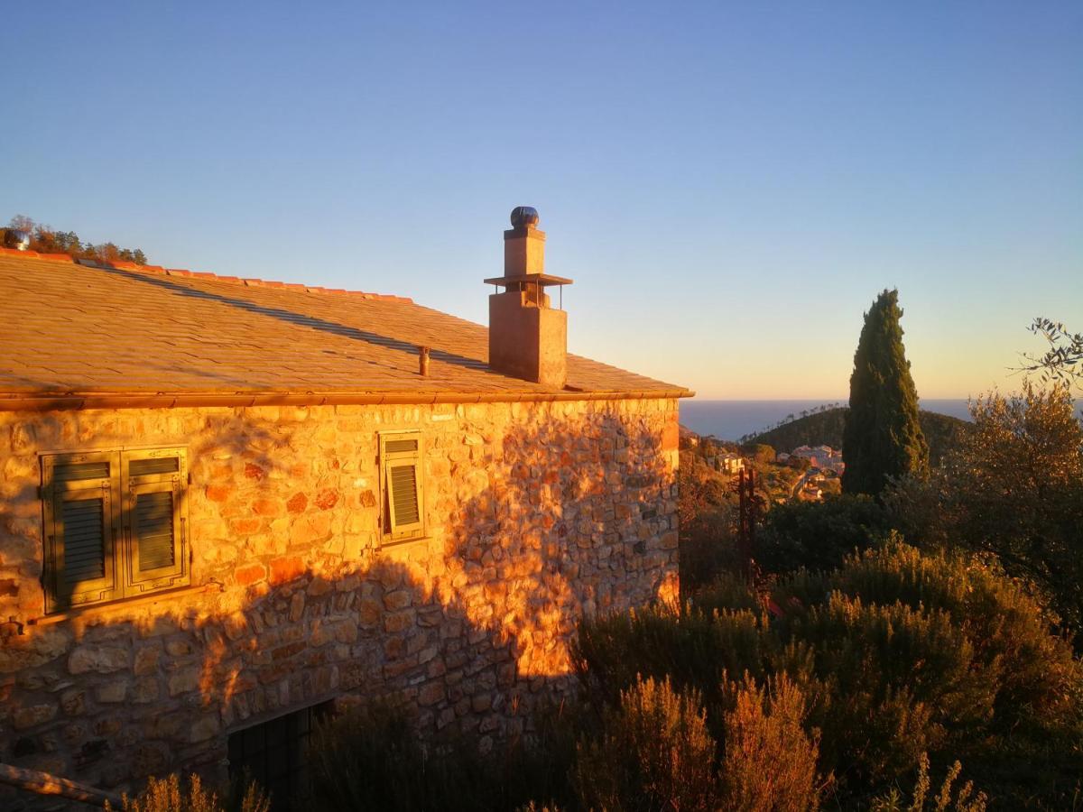 Cottage La Casa Del Pittore Reggimonti Exterior foto